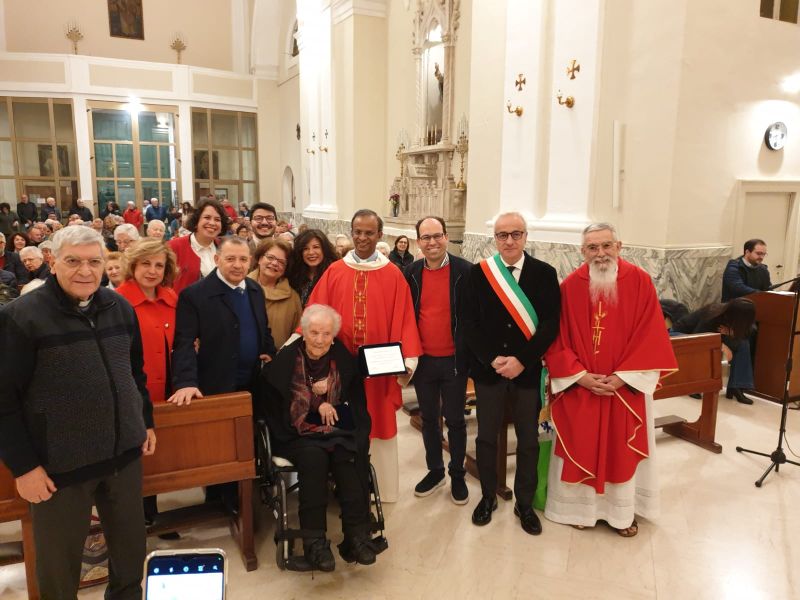 Natale. Niente regali per quattro pugliesi su dieci. Al top doni utili -  Cronaca - Una finestra sempre aperta su Bitonto - DaBitonto