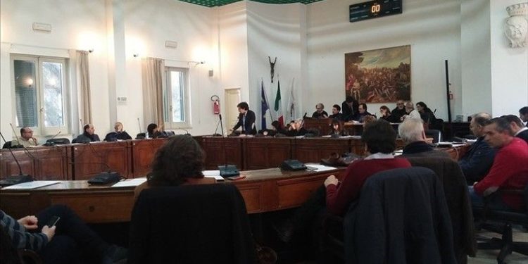 Semaforo verde alla cittadinanza simbolica per minori nati in Italia da stranieri