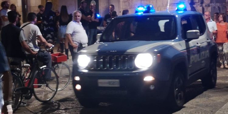 Piazze blindate da Polizia di Stato e Locale: sequestrate dieci bici elettriche