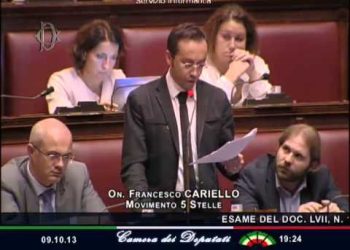 “L’euro è una moneta falsa”. Francesco Cariello interviene alla Camera contro la moneta unica