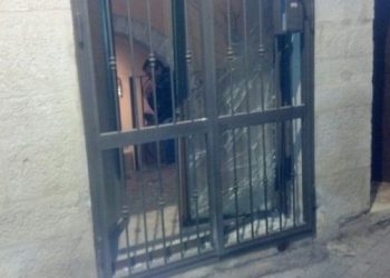 Ordigno esplode davanti ad un’abitazione del centro storico. Denunciato il responsabile