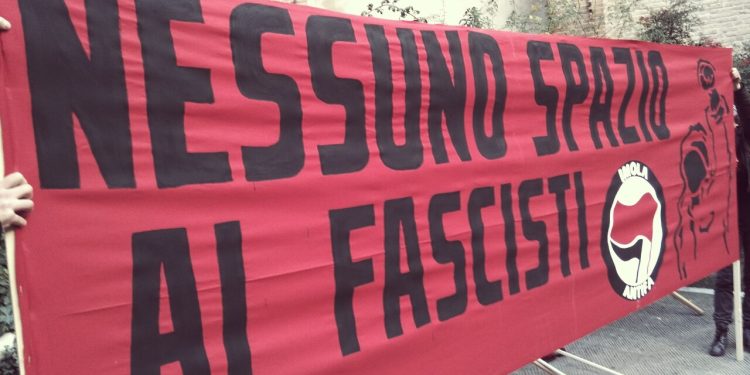 Piazze pubbliche vietate ai fascisti anche a Bitonto? Abbaticchio: “Il sindaco può agire solo sui casi specifici”