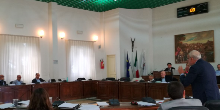 Consiglio comunale. L’opposizione accusa l’amministrazione di scarsa attenzione al sociale