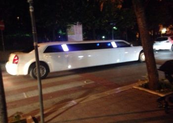 L’Opinione/Ma davvero basta un giro in limousine per far felice una neodiciottenne?