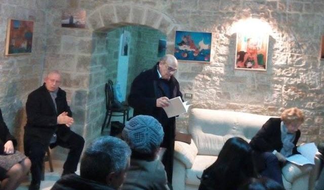 Dolcezza, malinconia e bellezza: al centro culturale “Mariarte” il poeta bitontino Damiano Bove