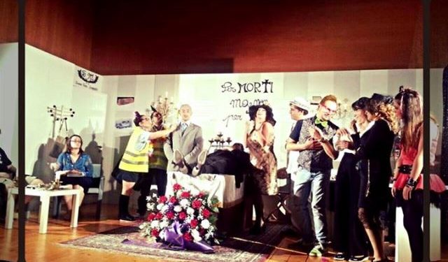 Con “www.Scampamorte.com” MariottArte incanta il Teatro “Di Cagno” di Bari