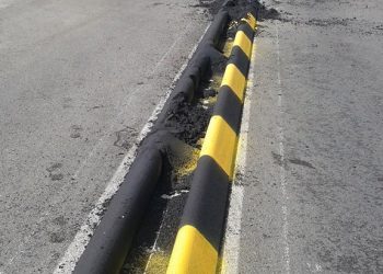 Lavori di installazione spartitraffico sulla sp 231. L’inizio non è dei migliori…