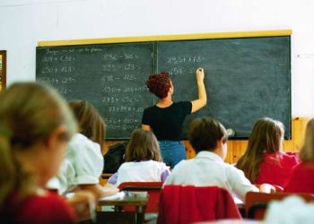 Trasferimento della “De Renzio” in via Crocifisso, la dirigente della Modugno- Rutigliano non ci sta
