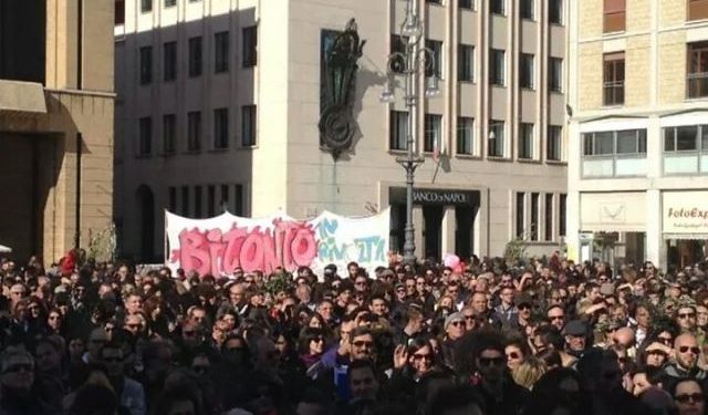 Lecce, marcia in difesa degli ulivi. Nutrita delegazione bitontina guidata da Gino Ancona