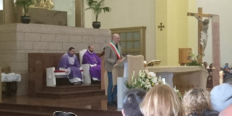 I funerali di Antonella e Pierluigi. Abbaticchio: “Il Comune invita tutti a stringersi attorno al dolore di chi resta”
