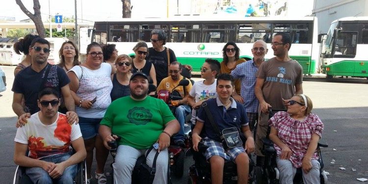 “Non siamo cittadini di serie B. Vogliamo solo andare al mare”. La battaglia dei diversamenti abili