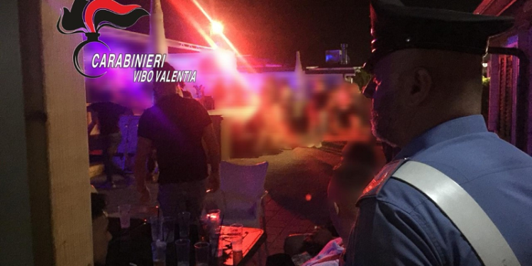 I Carabinieri trovano sei lavoratori in nero, il titolare rischia sanzione da 20 mila euro