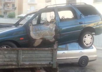 Incendiata una Ford escort in via Pasquale La Rotella. Torna l’incubo piromane in città?