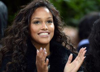 La professione di modella. Tutta la bellezza di Fanny Neguesha in esclusiva per il da Bitonto