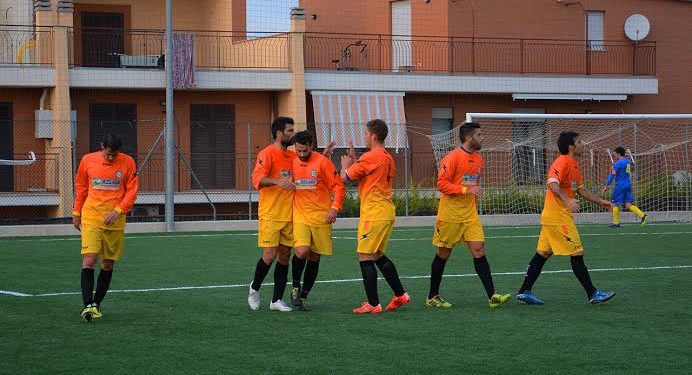 CALCIO – Omnia Bitonto, e sono undici! 2-1 allo Sportmania Cerignola nel segno di bomber Petruzzella