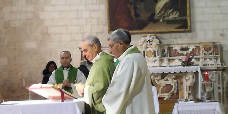 Omicidio Tarantino. Don Alberto D’Urso al trigesimo: “Da Bitonto scarsa reazione ai fatti accaduti, è preoccupante”