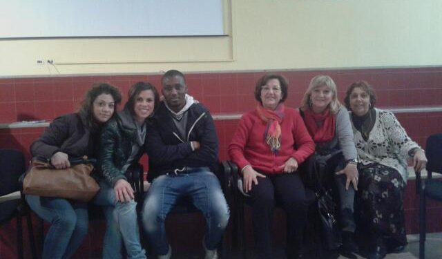 A scuola di Integrazione. Gli alunni della scuola Rutigliano incontrano un migrante senegalese