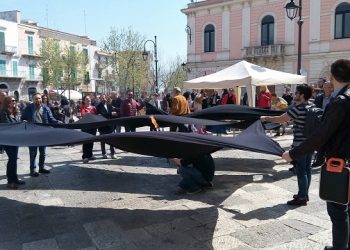 Un flashmob contro le trivellazioni. Il comitato per il “Sì” scende in piazza