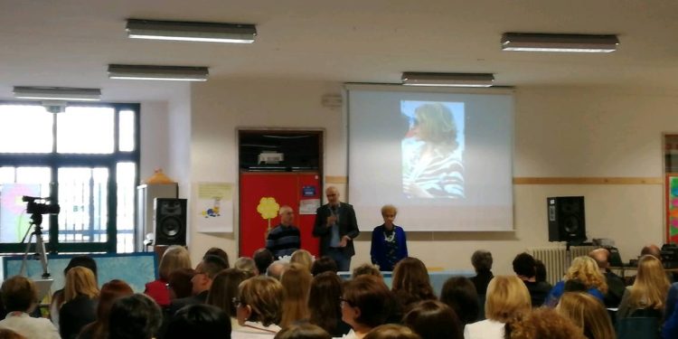 “Sarai sempre la mia maestra preferita, anche se ora sei con gli angeli”. Il Circolo Didattico “Caiati” ricorda Romana Landi
