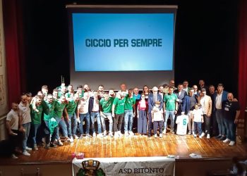CALCIO A 5 – Il Futsal Bitonto ha festeggiato a teatro la storica promozione in A2