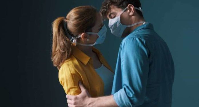 Come gestire la vita di coppia in quarantena: ritagliarsi spazi individuali per restare vivi