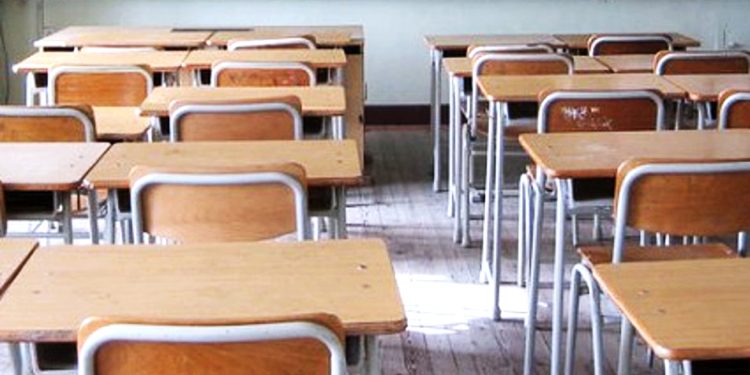 Alla ricerca di una maestra di sostegno. I genitori di Giuseppe denunciano l’ufficio scolastico provinciale, scuola e Comune