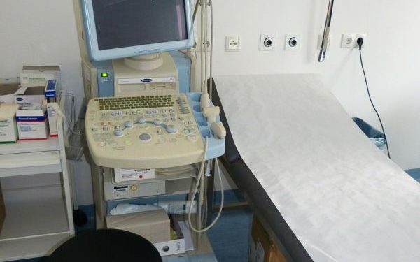 “Ecografia rimandata tre volte all’ex ospedale di Bitonto per mio figlio, affetto da melanoma”