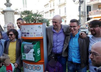 Il “cuore” dei bitontini ora sarà più sicuro. A Piazza Canonico Della Noce, il primo defibrillatore esterno automatico