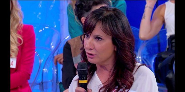 Isabella Valentino cerca l’amore a “Uomini e Donne Over”. Ieri in onda la puntata della sua presentazione