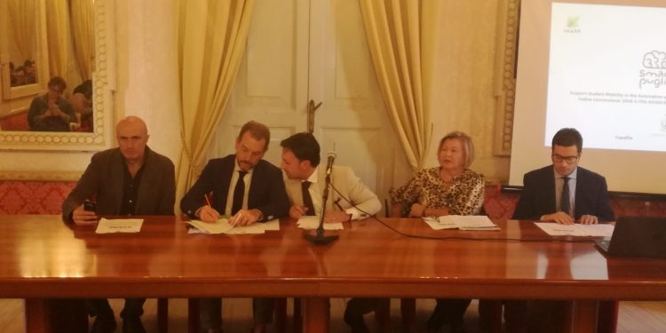 Tirocini all’estero per neodiplomati e non. L’occasione propizia arriva dai progetti Smart Puglia e Starc