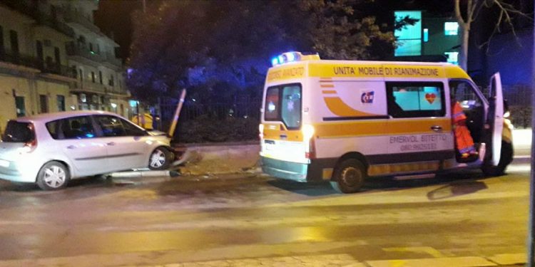 Ennesimo incidente all’incrocio fra via Matteotti e Fornelli. Coinvolte due auto
