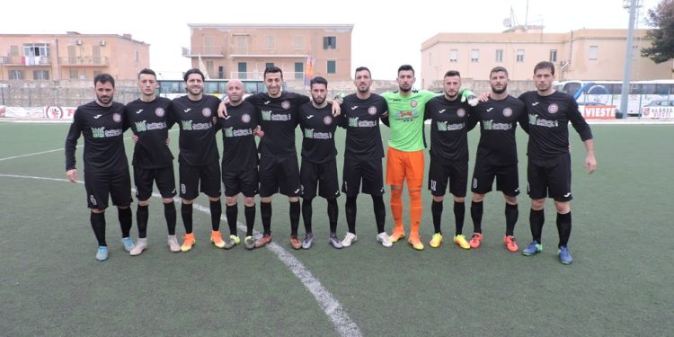 CALCIO – Omnia Bitonto, blackout di tre minuti a Vieste e arriva un ko per 2-1